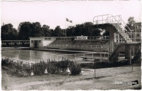 dijon piscine du parc caroussel 1959.jpg