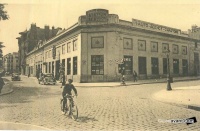 garage charton 1930-40 proche place grangier.jpg