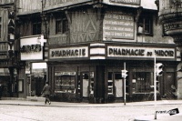 dijon rue de la liberte 1960 maison au 3 visages pharmacie du miroir.jpg