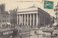 Tramways place du theatre 1911.jpg