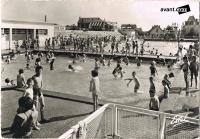 dijon piscine du parc caroussel 1957-2.jpg