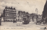 dijon place darcy 1916 tramway.jpg